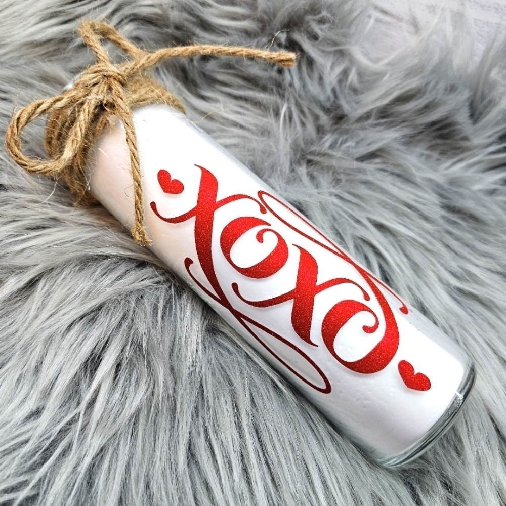 XOXO Valentine candle